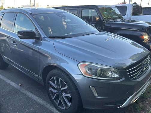 2017 Volvo XC60 T6 Dynamic