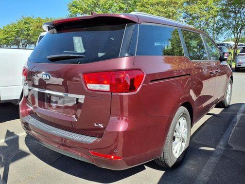 2017 Kia Sedona LX