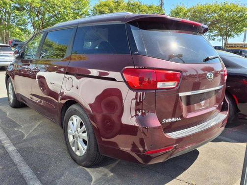 2017 Kia Sedona LX