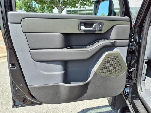 2025 INEOS Grenadier AWD