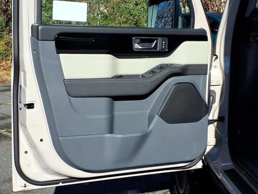 2025 INEOS Grenadier Fieldmaster