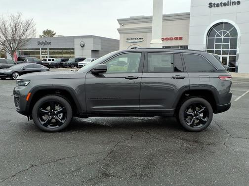 Baltic Gray Metallic Clearcoat 2026 Jeep Grand Cherokee Limited