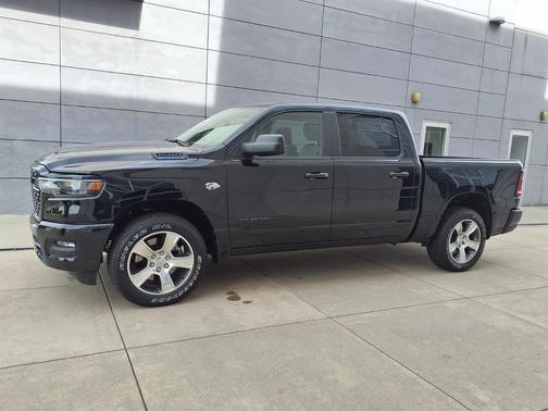 2026 RAM 1500 Express