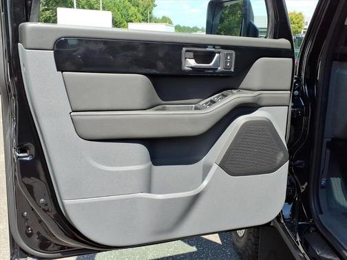 2025 INEOS Grenadier Fieldmaster