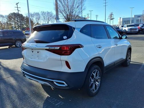 2022 Kia Seltos EX