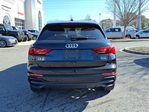 2023 Audi Q3 Premium 45 TFSI S line quattro Tiptronic