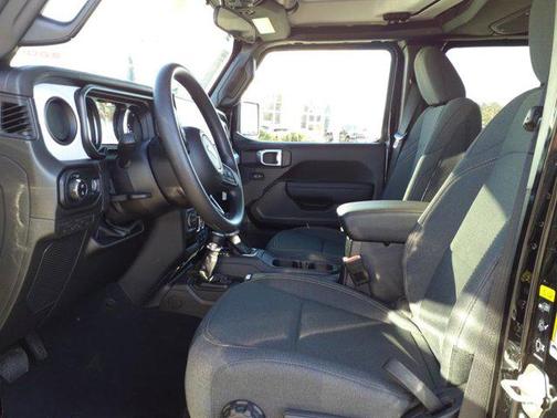 2025 Jeep Gladiator Nighthawk
