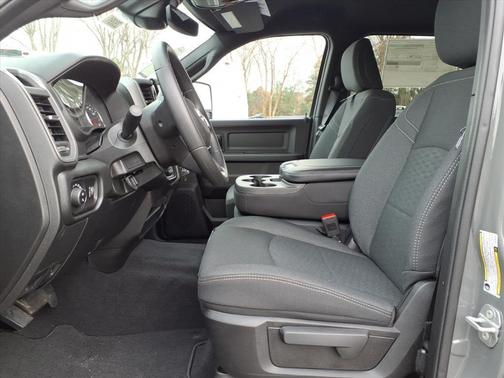 2026 RAM 2500 Black Express Crew Cab 4x4 6'4' Box