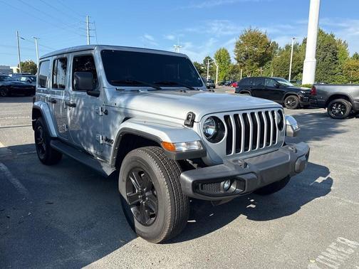 2023 Jeep Wrangler 4-Door Sahara Altitude 4x4