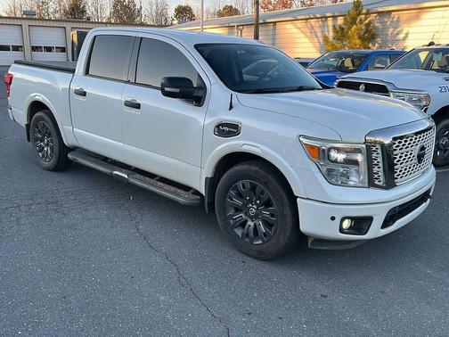 2017 Nissan Titan Platinum Reserve