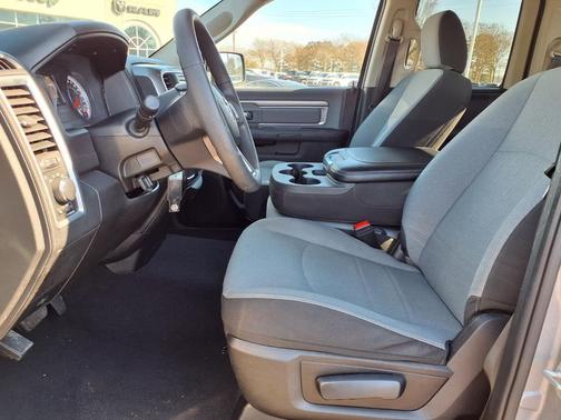 2024 RAM 1500 Classic SLT