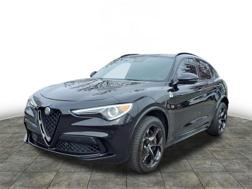 2022 Alfa Romeo Stelvio Quadrifoglio