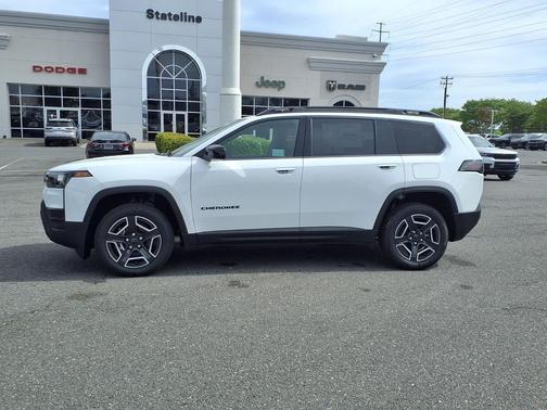 Bright White Clearcoat 2026 Jeep Cherokee Laredo 4x4