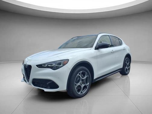 2025 Alfa Romeo Stelvio Sprint AWD