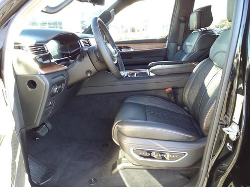 2024 Jeep Grand Wagoneer L Series III 4x4