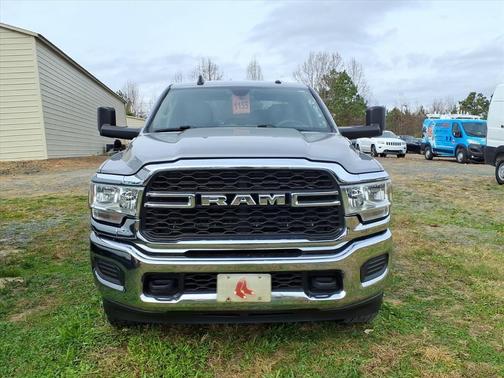 2020 RAM 2500 Tradesman Crew Cab 4X4 6'4' Box