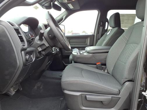 2026 RAM 3500 Tradesman Crew Cab 4x4 8' Box