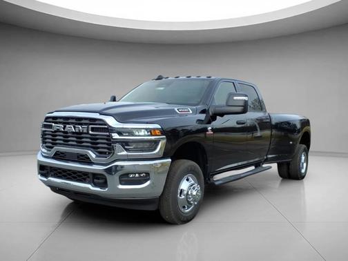 2026 RAM 3500 Tradesman Crew Cab 4x4 8' Box