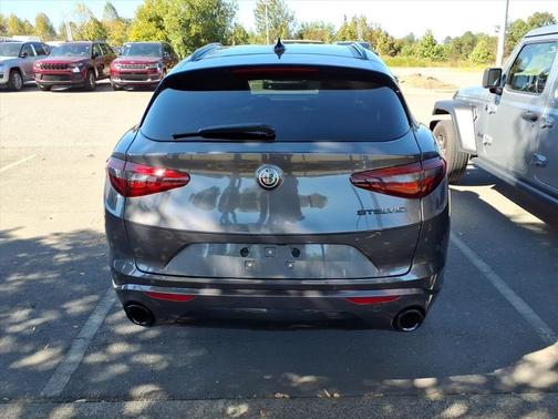 2020 Alfa Romeo Stelvio Base