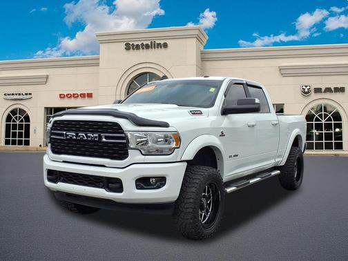 Bright White Clearcoat 2022 RAM 2500 Big Horn Crew Cab 4x4 6'4' Box