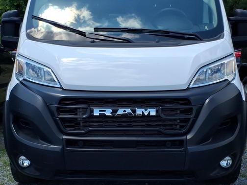 Bright White Clearcoat 2025 RAM ProMaster 2500 Tradesman