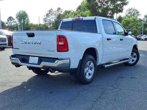 Bright White Clearcoat 2026 RAM 1500 Big Horn/Lone Star