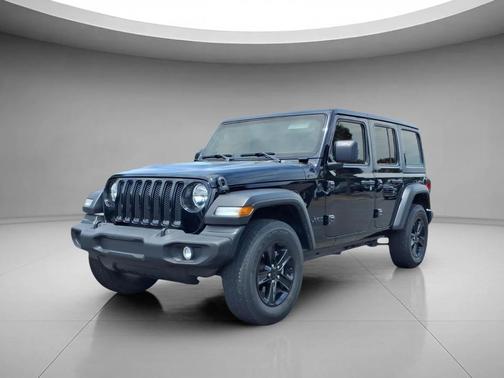 Black Clearcoat 2022 Jeep Wrangler Unlimited Sport Altitude