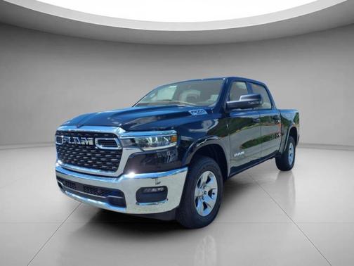 Diamond Black Crystal Pearlcoat 2025 RAM 1500 Big Horn/Lone Star