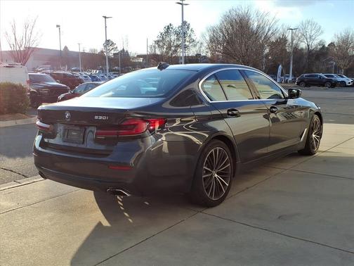 2021 BMW 530 530i
