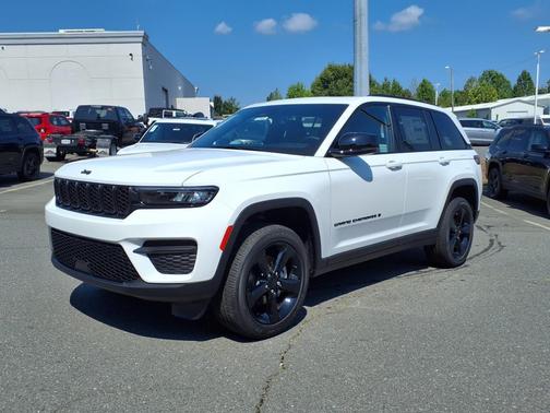 2025 Jeep Grand Cherokee Altitude