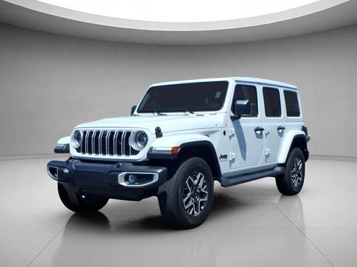 Bright White Clearcoat 2025 Jeep Wrangler 4-Door Sahara 4x4