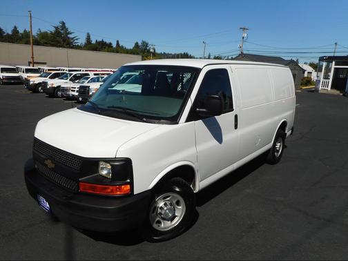 White 2016 Chevrolet Express 2500 LT