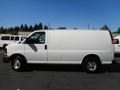 White 2016 Chevrolet Express 2500 LT