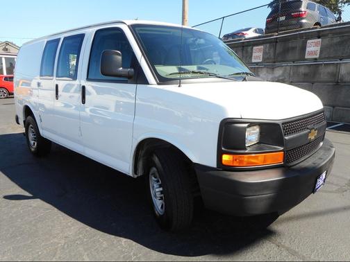 White 2016 Chevrolet Express 2500 LT