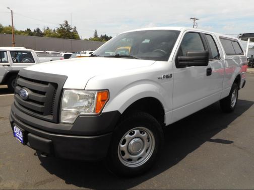 White 2011 Ford F-150 4WD SuperCab 145 WB 1 Owner Canopy Tow Pkg PWR Opt