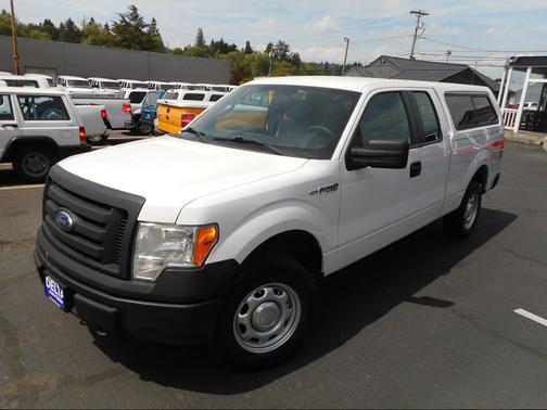 White 2011 Ford F-150 4WD SuperCab 145 WB 1 Owner Canopy Tow Pkg PWR Opt