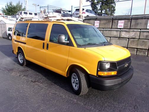 2012 Chevrolet Express 1500 Cargo Van RWD 1500 1 Owner Roof Rack Shelfs 127Kmi