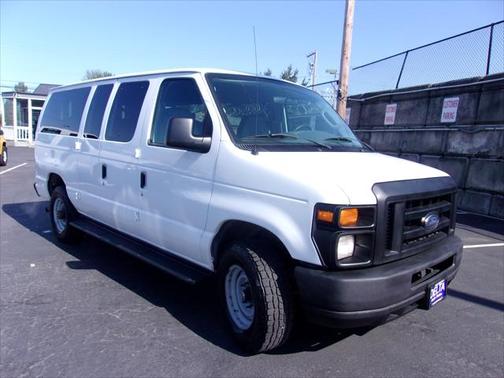 2008 Ford E350 Super Duty XL Wagon