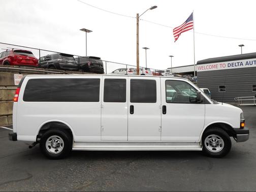 2016 Chevrolet Express 3500 LT