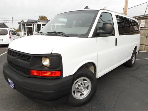 2017 Chevrolet Express 2500 LS