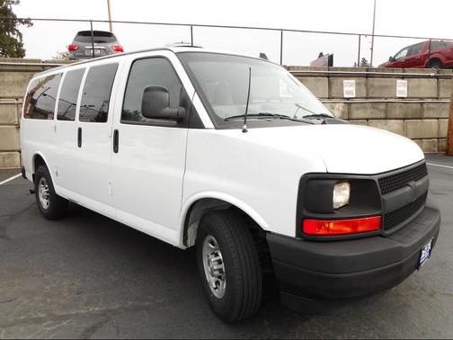 2017 Chevrolet Express 2500 LS