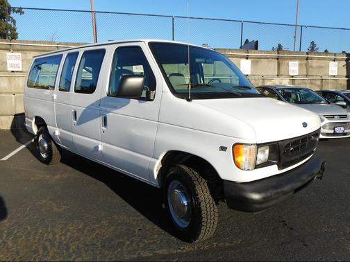 1999 Ford E350 Super Duty XL Wagon