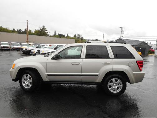 Gray 2009 Jeep Grand Cherokee Laredo