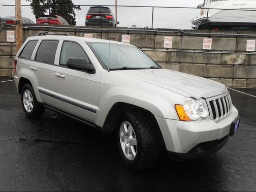 Gray 2009 Jeep Grand Cherokee Laredo