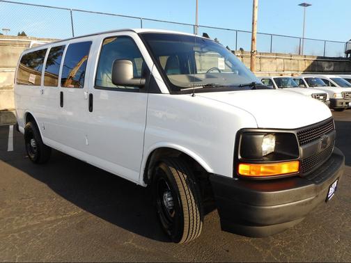 2017 Chevrolet Express 2500 LS