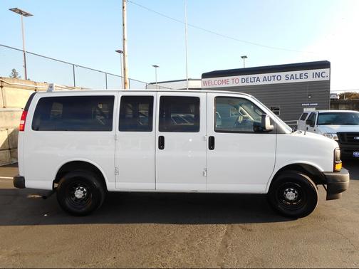 2017 Chevrolet Express 2500 LS