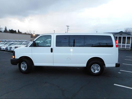 2008 Chevrolet Express 3500 Base