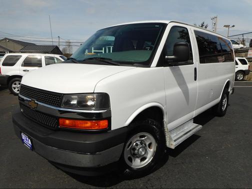 2017 Chevrolet Express 3500 LT