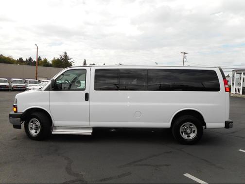 2017 Chevrolet Express 3500 LT