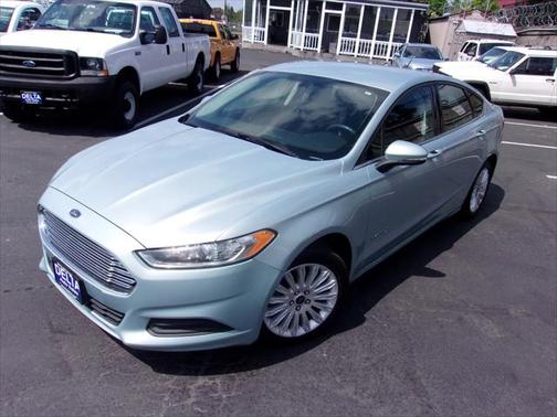 2014 Ford Fusion Hybrid SE